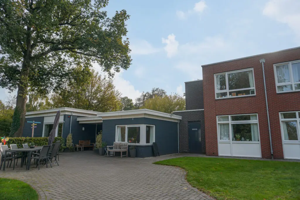 Een foto van Het Socrateshuis van Dagelijks Leven waar mensen met dementie kleinschalig en betaalbaar wonen in een particuliere zorginstelling