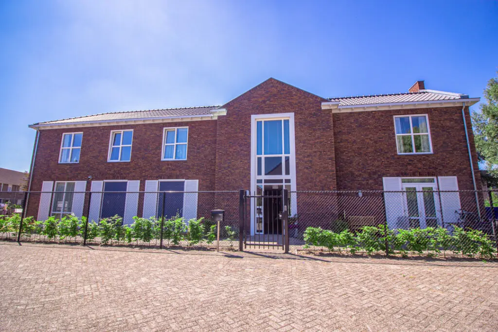 Een foto van Het Beemdhuis van Dagelijks Leven waar mensen met dementie kleinschalig en betaalbaar wonen in een particuliere zorginstelling