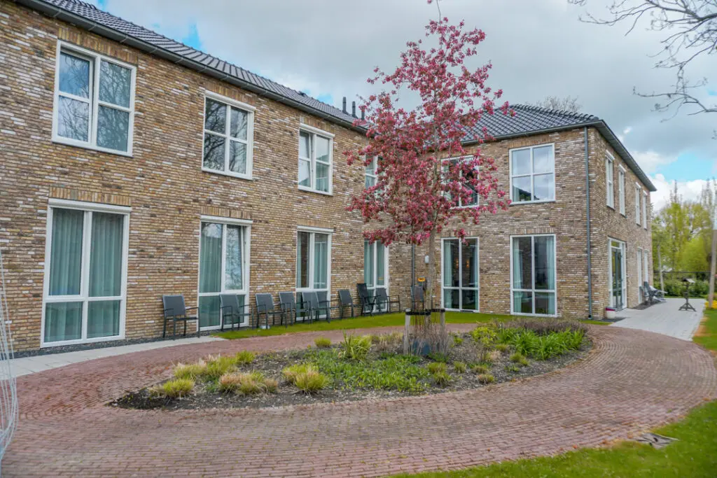Een foto van Het Abtswoudehuis van Dagelijks Leven waar mensen met dementie kleinschalig en betaalbaar wonen in een particuliere zorginstelling