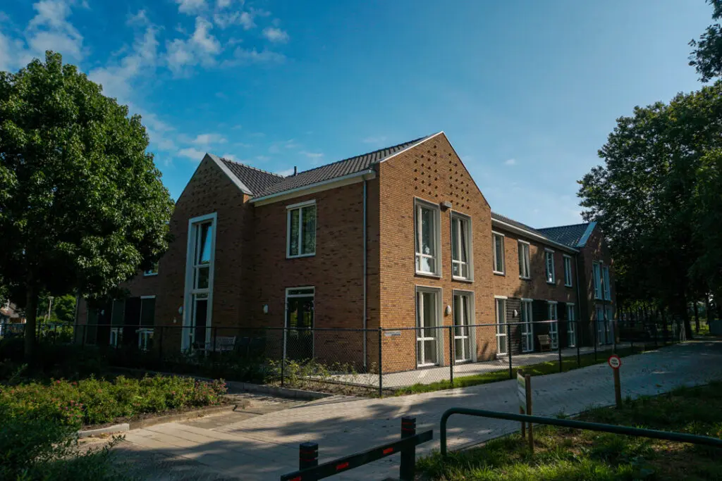 Een foto van Het Heiakkerhuis van Dagelijks Leven waar mensen met dementie kleinschalig en betaalbaar wonen in een particuliere zorginstelling