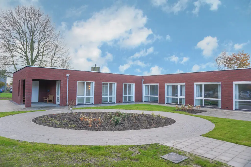 Een foto van Het Wikenhuis van Dagelijks Leven waar mensen met dementie kleinschalig en betaalbaar wonen in een particuliere zorginstelling