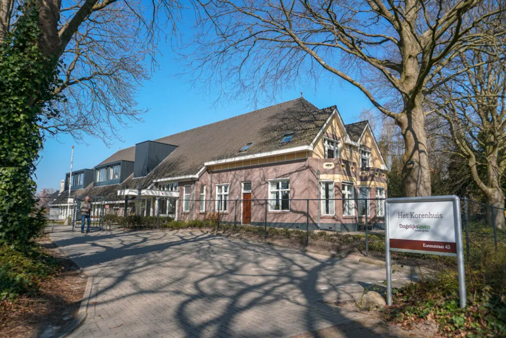 Een foto van Het Korenhuis van Dagelijks Leven waar mensen met dementie kleinschalig en betaalbaar wonen in een particuliere zorginstelling