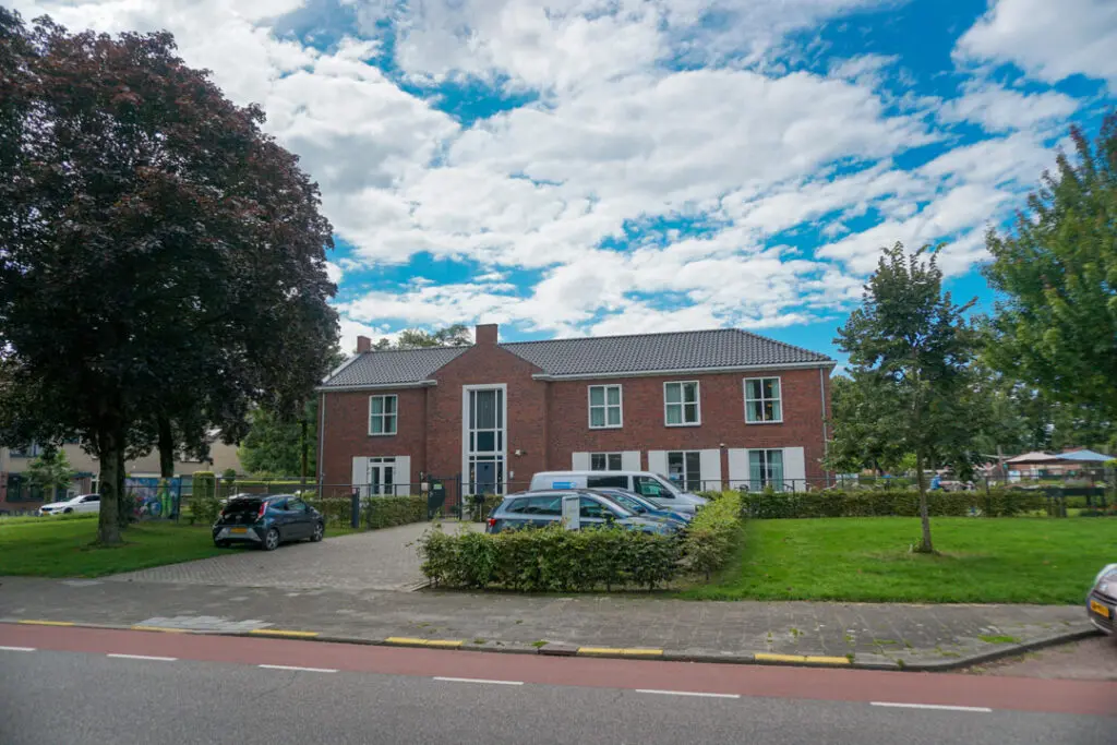 Een foto van Het Molenveldhuis van Dagelijks Leven waar mensen met dementie kleinschalig en betaalbaar wonen in een particuliere zorginstelling
