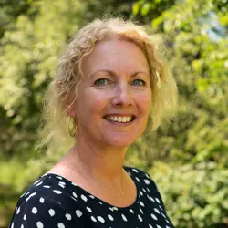 Karin Postma is locatiemanager van Het Bonedijkehuis, een woonzorglocatie voor mensen met dementie van Dagelijks Leven in Vlissingen.