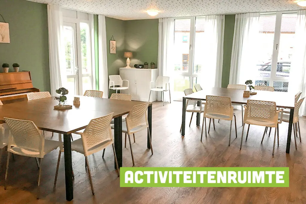 Een foto van de gezellige en knusse inrichting van Het Gofferthuis waar mensen met dementie kleinschalig wonen, anders dan in een verzorgingshuis
