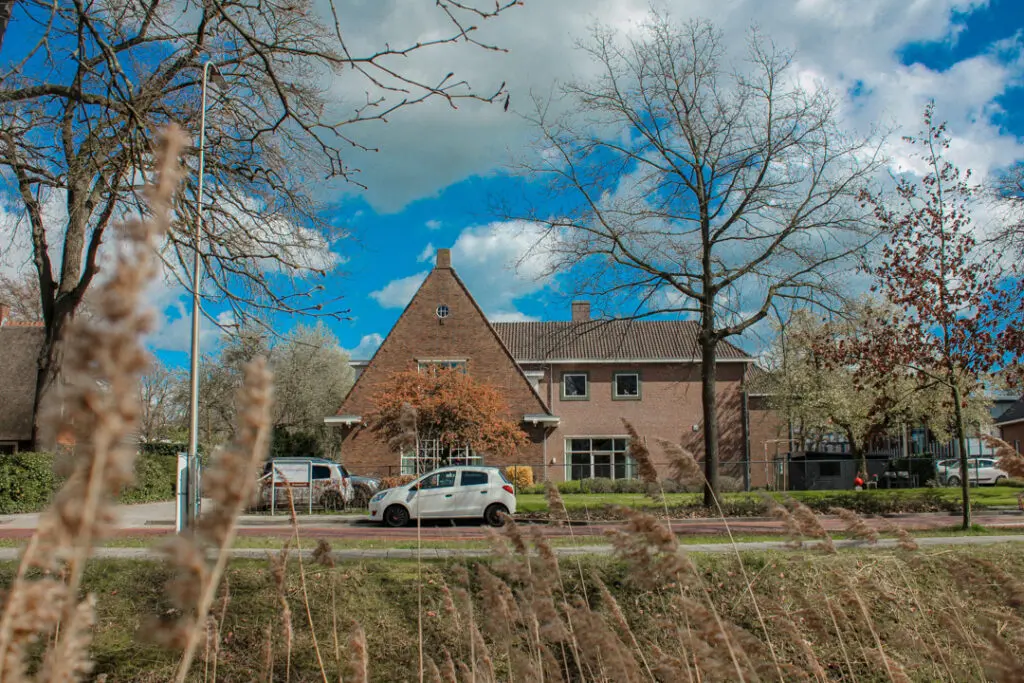 Een foto van Het Hofstedehuis van Dagelijks Leven waar mensen met dementie kleinschalig en betaalbaar wonen in een particuliere zorginstelling