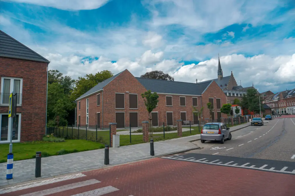 Een foto van Het Ruremundehuis van Dagelijks Leven waar mensen met dementie kleinschalig en betaalbaar wonen in een particuliere zorginstelling