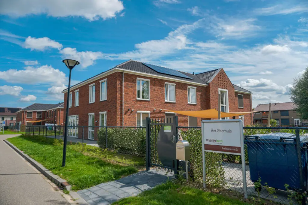 Een foto van Het Siterhuis van Dagelijks Leven waar mensen met dementie kleinschalig en betaalbaar wonen in een particuliere zorginstelling