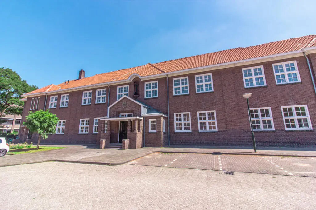 Een foto van Het Van Coothhuis van Dagelijks Leven waar mensen met dementie kleinschalig en betaalbaar wonen in een particuliere zorginstelling