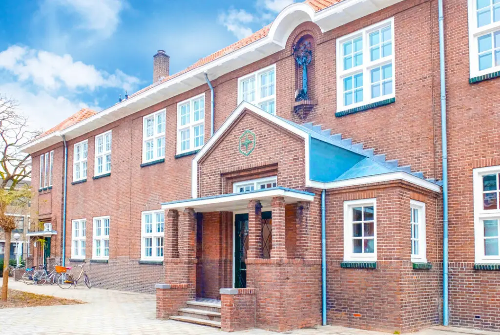 Een foto van Het Van Coothhuis van Dagelijks Leven waar mensen met dementie kleinschalig en betaalbaar wonen in een particuliere zorginstelling