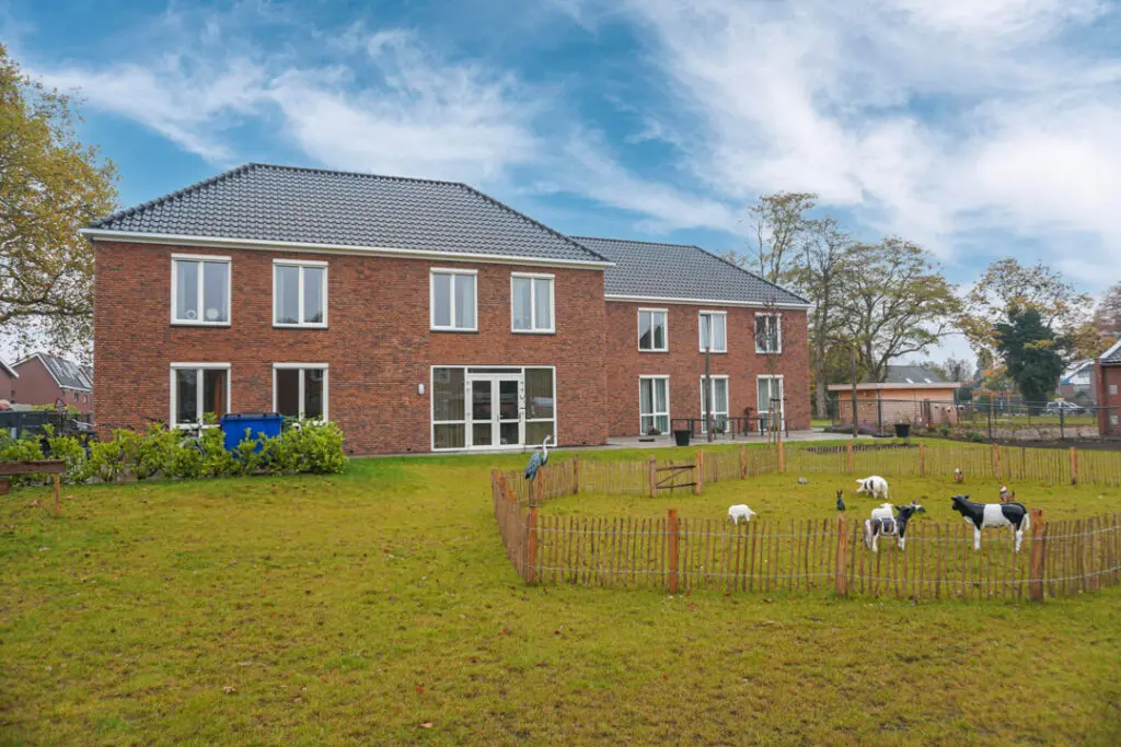 Een foto van Het Rooyhuis van Dagelijks Leven waar mensen met dementie kleinschalig en betaalbaar wonen in een particuliere zorginstelling