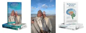 Twee boeken en podcast over dementie: 'Mamsie' Terri van Ommen woont bij Dagelijks Leven 1 Terri van Ommen en haar 'mamsie'. Op het strand. Terri's moeder woont in een kleinschalige woonzorglocatie voor mensen van dementie van Dagelijks Leven, haar dochter Terri schreef twee boeken en maakte een podcast.