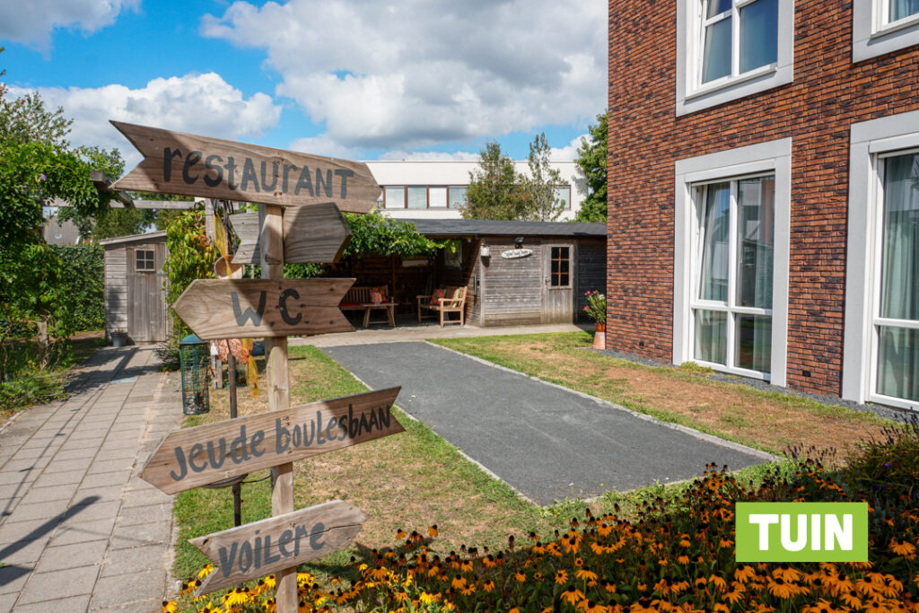 Jeu-de-boulesbaan in de tuin van Het Stoofhuis voor mensen met dementie
