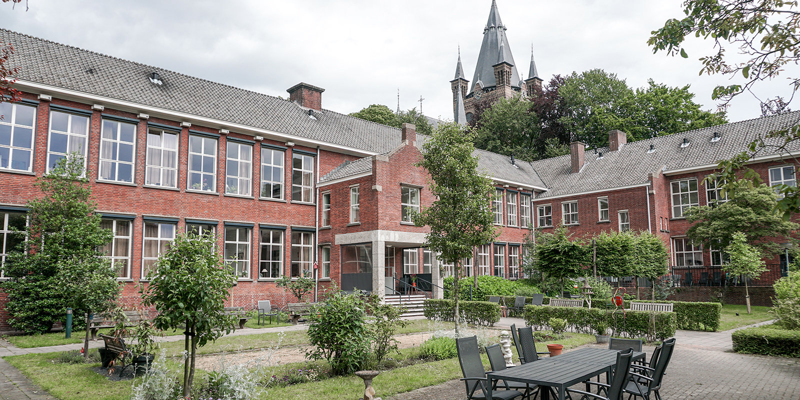 Het Poirtershuis in Oisterwijk is een kleinschalige en betaalbare woonzorglocatie voor mensen met dementie