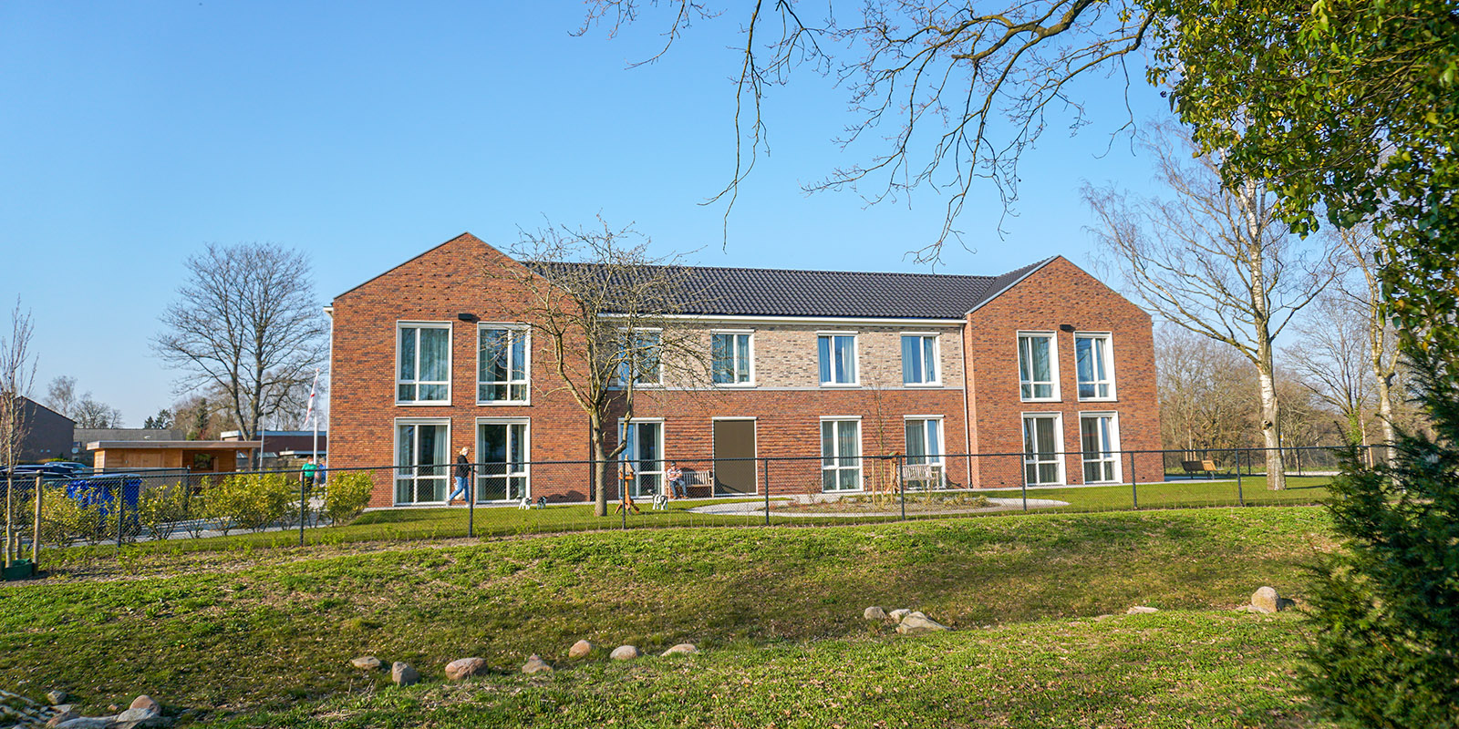 Het Ravelijnhuis in Emmen is een kleinschalige en betaalbare woonzorglocatie voor mensen met dementie