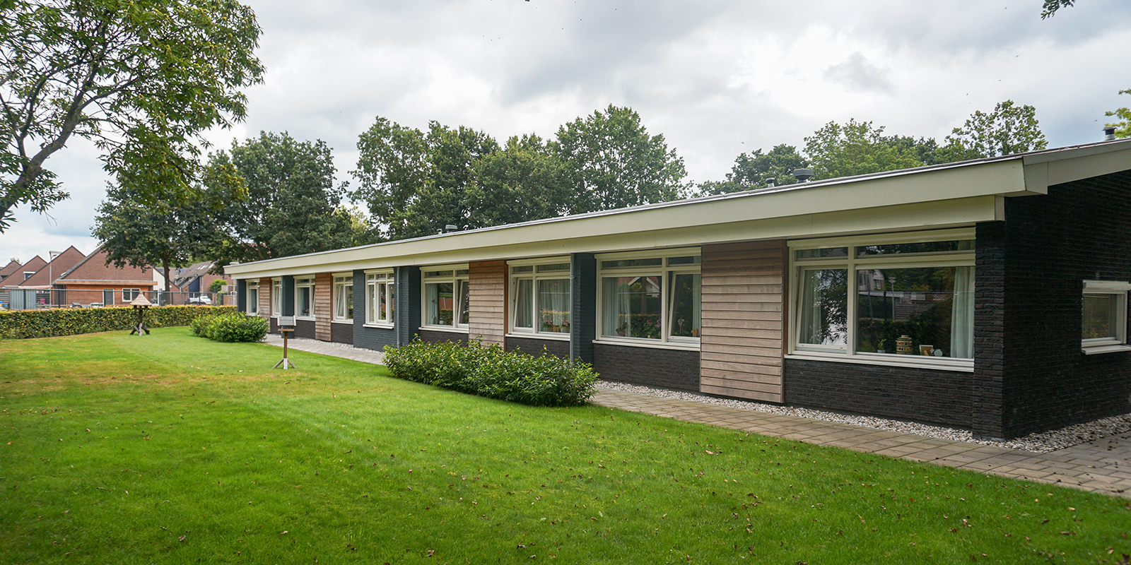 Het Rietveldhuis in Emmen is een kleinschalige en betaalbare woonzorglocatie voor mensen met dementie