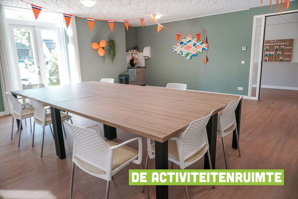 Activiteiten voor bewoners met dementie in een kleinschalige setting in Het Kraatshuis in Ede.