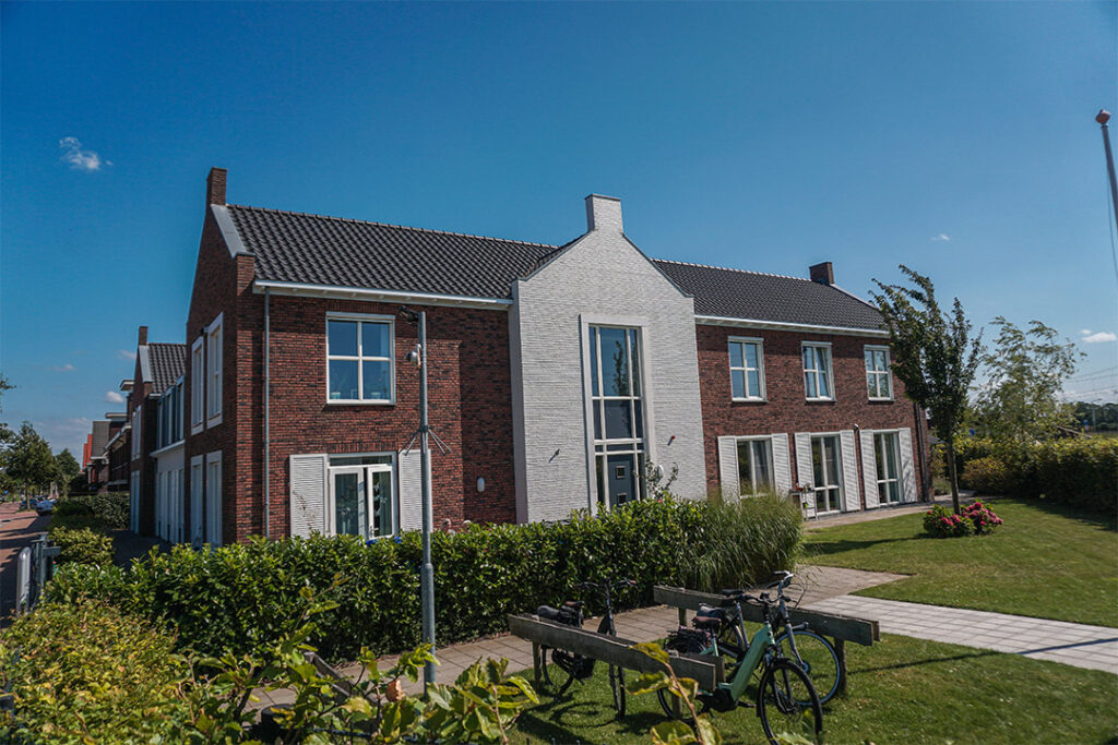 Een foto van Het Westpolderhuis van Dagelijks Leven waar mensen met dementie kleinschalig en betaalbaar wonen in een particuliere zorginstelling